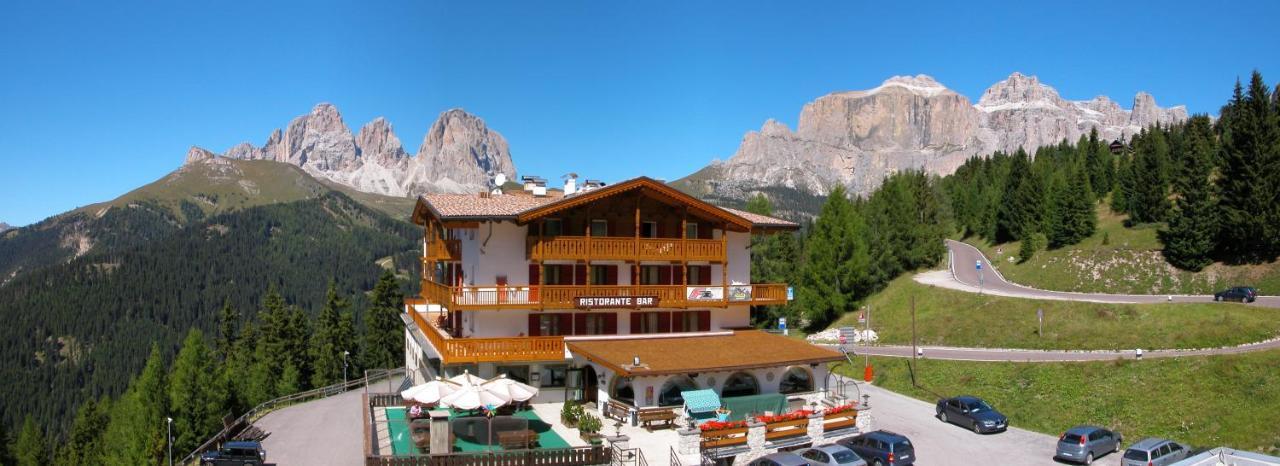 Hotel Bellavista Canazei Luaran gambar