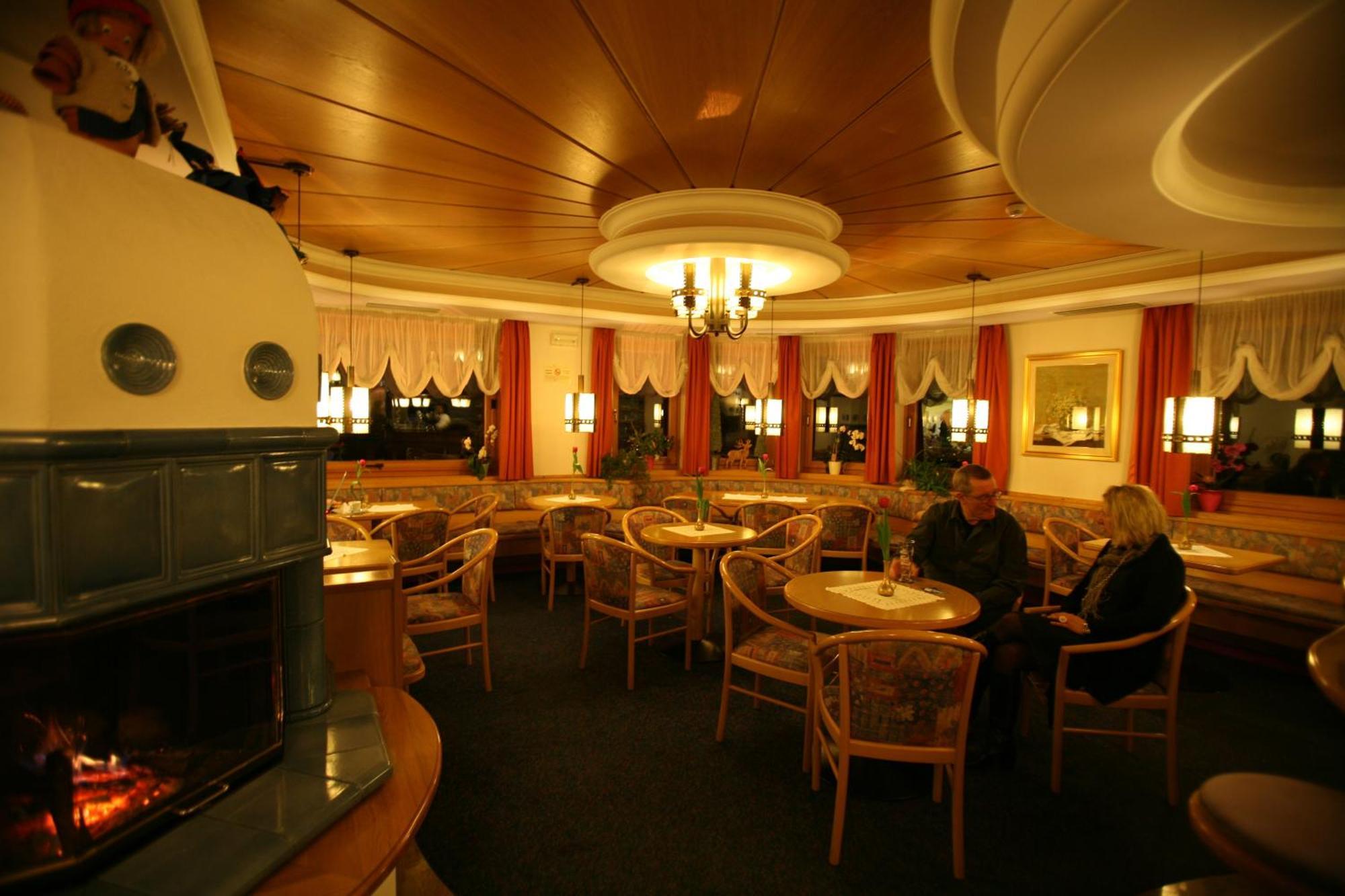 Hotel Bellavista Canazei Luaran gambar
