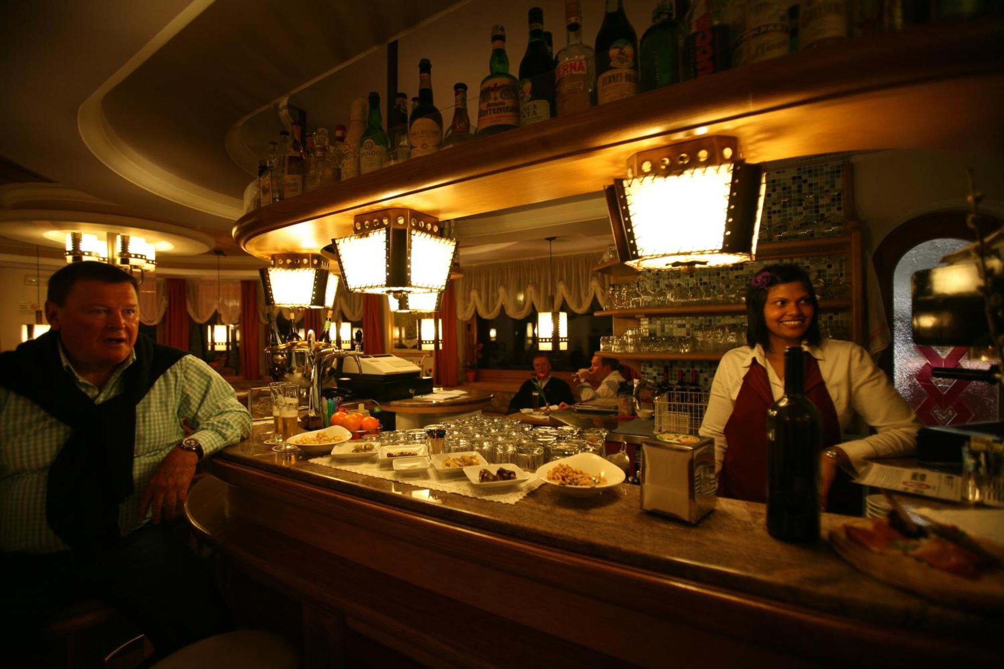 Hotel Bellavista Canazei Luaran gambar