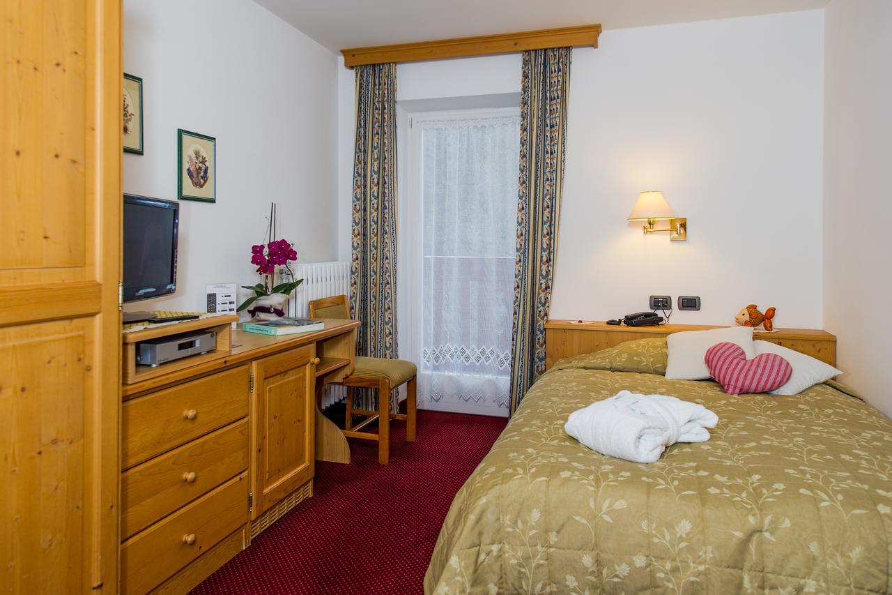 Hotel Bellavista Canazei Luaran gambar